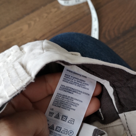 Tommy Hilfiger shorts for boys size 5 - Picture 7 of 11